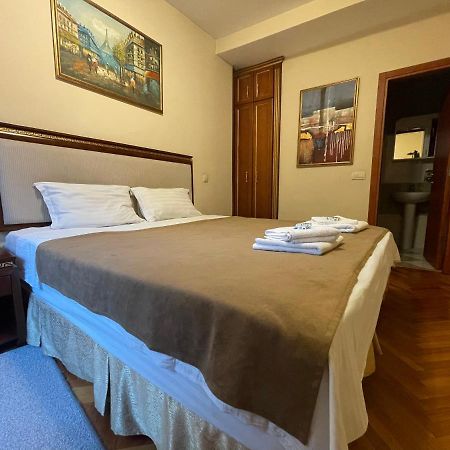 Boutique Hotel Travelling Actor - Skadarlija เบลเกรด ภายนอก รูปภาพ